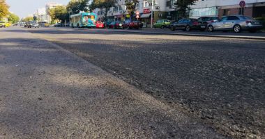 Stire din Social : Covor asfaltic pe bulevardul Tomis. Se lucrează joi  și vineri noapte