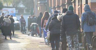 Stire din Actualitate : Cozi la băncile de alimente în Marea Britanie