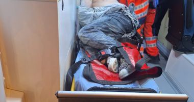 Stire din Eveniment : Reacția agenților de intervenție Zip Escort a salvat un individ în stare de ebrietate care a încercat să-și dea foc
