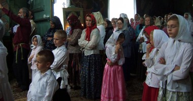 Stire din Cultură-Educație : Ortodocșii pe rit vechi sărbătoresc astăzi Crăciunul
