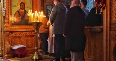 Stire din Cultură-Educație : Creștinii ortodocși de rit vechi sărbătoresc, astăzi, Crăciunul