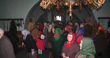 Stire din Cultură-Educație : Ortodocșii pe rit vechi sărbătoresc astăzi Crăciunul