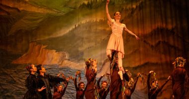 Stire din Cultură-Educație : Pentru a doua oară, Teatrul „Oleg Danovski” reprogramează spectacolul „Crăiasa Zăpezii”