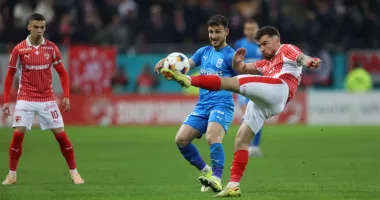 Stire din Sport : Craiova o învinge pe Dinamo și rămâne lider în Superligă