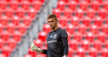 Stire din Sport : Universitatea Craiova l-a transferat pe portarul ucrainean Pavlo Isenko