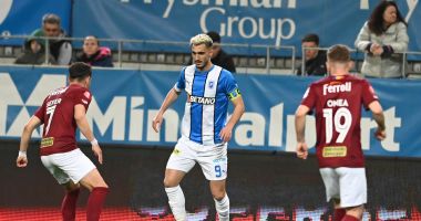 Stire din Sport : Universitatea Craiova, la prima victorie în play-off-ul Superligii, 3-1 cu Rapid