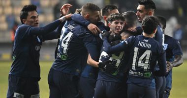 Stire din Sport : Universitatea Craiova a câştigat la Ploieşti, în Cupa României, 2-0 cu Petrolul
