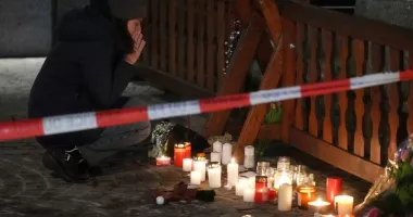 Stire din Actualitate : Un cetățean român s-ar fi aflat în barul din Elveția care a ars de Revelion