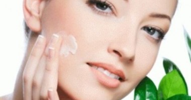Stire din Sănătate : Cât de eficiente sunt cu adevărat cremele de zi împotriva soarelui