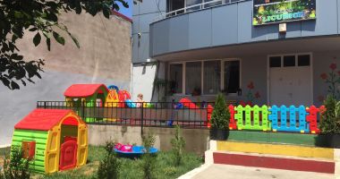 Stire din Social : Loc de joacă modern, la creșa "Licuricii"