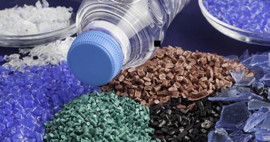 Stire din Economie : Creștere explozivă a producției de plastic