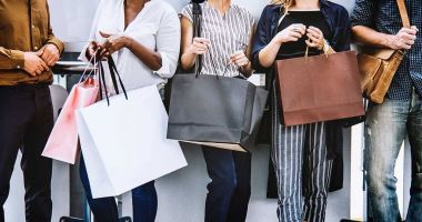 Iată cu cât a crescut puterea de cumpărare a salariilor în 30 de ani