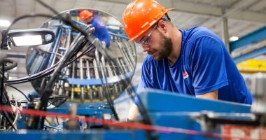 Stire din Economie : Creștere spectaculoasă a cifrei de afaceri din industrie