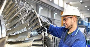 Stire din Economie : Mărire spectaculoasă a comenzilor noi din industrie