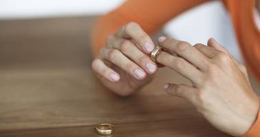 Stire din Social : Crește taxa de divorț. Cât costă să scapi de căsătorie