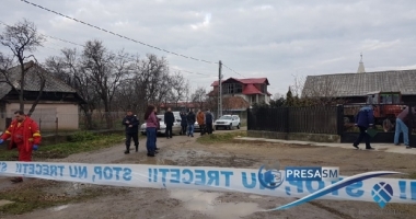 Stire din Eveniment : TRIPLĂ-CRIMĂ: soț, soție și soacră, măcelăriți în propria casă. Ucigașul le-a zdrobit capetele