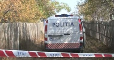 CRIMĂ CUMPLITĂ. Un bătrân a omorât, cu un topor, o femeie care îl ajuta la treburile gospodărești