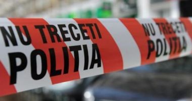 Stire din Eveniment : CRIMĂ ÎN CONSTANȚA! Bărbat de 45 de ani, înjunghiat mortal într-o casă de pe strada Mihai Viteazu. Polișiștii au un suspect