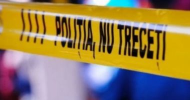 Un tânăr de 30 de ani şi-a ucis mama cu sălbăticie