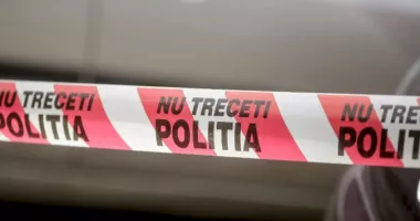 Stire din Eveniment : Dublă tragedie. Un bărbat și-a ucis prietenul, apoi a murit lângă el