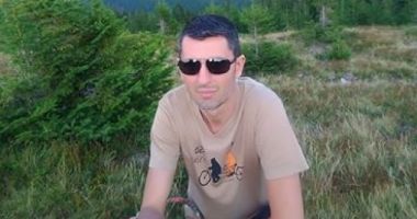 Stire din Eveniment : Bărbatul care și-a înjunghiat fosta soție într-o grădiniță a fost arestat pentru 30 de zile
