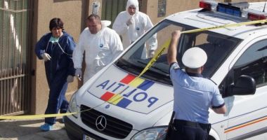 Moarte violentă! Două cadavre, mamă și fiu, găsite într-un apartament