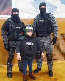 Criminaliștii și mascații,  vizitați de elevii constănțeni - 2