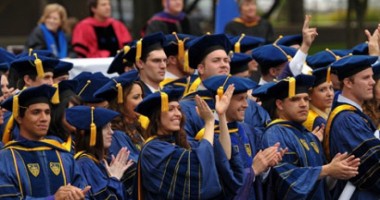 Stire din Actualitate : Absolvenții de Drept dau în judecată universitățile pentru că nu-și găsesc de lucru