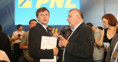 Stire din Politică-Administrație : Delegația permanentă a PNL se reunește, astăzi, pe agendă aflându-se posibile excluderi