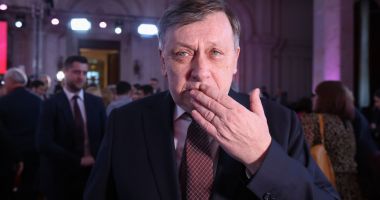 Stire din Actualitate : Crin Antonescu: “Românii au de ales între discursul falsei icoane făcătoare de false minuni și dorința mea”