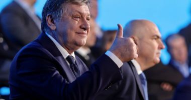 Stire din Actualitate : Crin Antonescu: "Decizia preşedintelui a fost una înţelaptă şi sigur că procedăm în consecinţă"