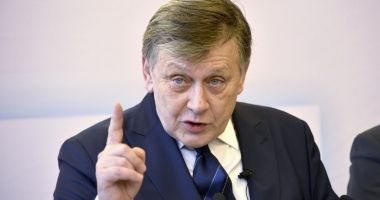 Stire din Actualitate : Crin Antonescu: Georgescu e un candidat al Rusiei. "Mi se pare surprinzător că atâtor români li s-a urât cu binele"