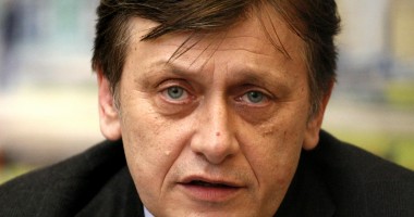 Stire din Politică-Administrație : "PNL se opune unei "supraimpozitări" a veniturilor peste 1.000 de euro"