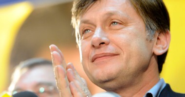 Stire din Politică-Administrație : USL va asigura cvorumul în Parlament la legile necesare MCV