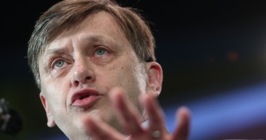 Stire din Politică-Administrație : "Foarte probabil mergem separat la europarlamentare"