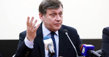 Stire din Politică-Administrație : Crin Antonescu ar putea fi inclus în sondajele pentru stabilirea candidatului la prezidențiale