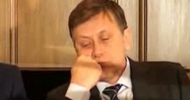 Stire din Politică-Administrație : ANTONESCU DOARME în campanie: A ațipit în timpul discursului lui Ponta