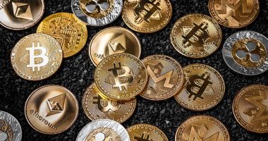 Stire din Economie : Realegerea lui Trump amplifică interesul față de criptomonede. Generaţia Z, tot mai atrasă de astfel de investiţii
