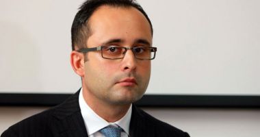 Stire din Social : Europarlamentarul Cristian Bușoi: "Dincolo de obligativitate, vaccinurile trebuie să fie disponibile"