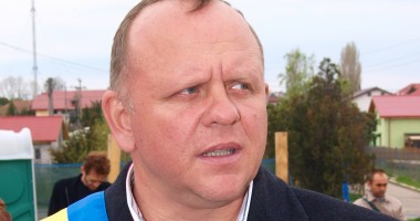 Stire din Politică-Administrație : Primarul din Agigea inaugurează Casa Tineretului
