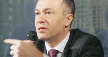 Stire din Politică-Administrație : Este aproape exclus să nu se decidă până la sfârșitul anului aderarea la Schengen