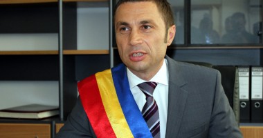 Stire din Politică-Administrație : Cristian Radu se întâlnește cu medicii din Mangalia