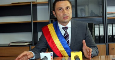 Stire din Politică-Administrație : Primarul Mangaliei somează patronii din sudul litoralului să urgenteze lucrările de ecologizare