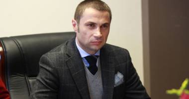 Stire din Politică-Administrație : Cristian Radu, primarul Mangaliei:  "Vom da case la tineri!" Paul Foleanu acuză: "Promisiuni nerealiste"