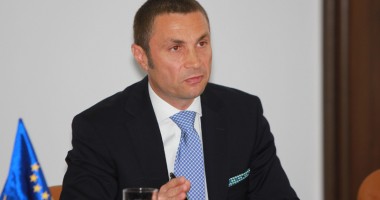 Stire din Politică-Administrație : "Lucrurile au început să se miște în Mangalia"