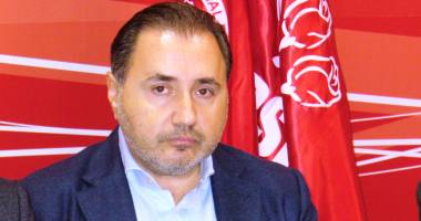 Stire din Politică-Administrație : Deputații au votat pentru reținerea lui Cristian Rizea