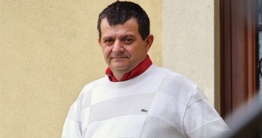 Stire din Eveniment : VEDETE și foști MINIȘTRI, victimele lui Cristian Sima, fostul șef SIBEX. VEZI ce spun păgubiții