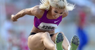 Stire din Sport : Cristina Bujin, pregătiri pe nisipul Mării Negre