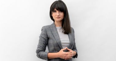 Stire din Politică-Administrație : Deputatul Cristina Dumitrache, demersuri pentru legalizarea canabisului medicinal