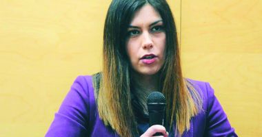 Stire din Politică-Administrație : "Exploatarea gazelor din Marea Neagră se transformă  într-o scamatorie economică"